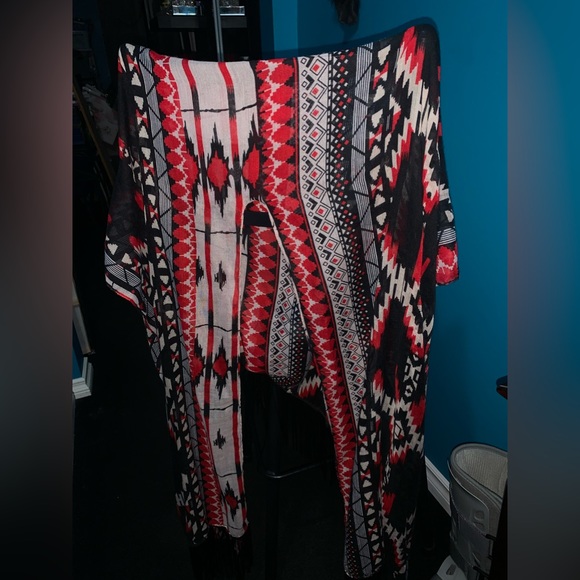 NWOT | One Size | Over the Shoulder Shawl/Cardigan from Ardene - Picture 2 of 2